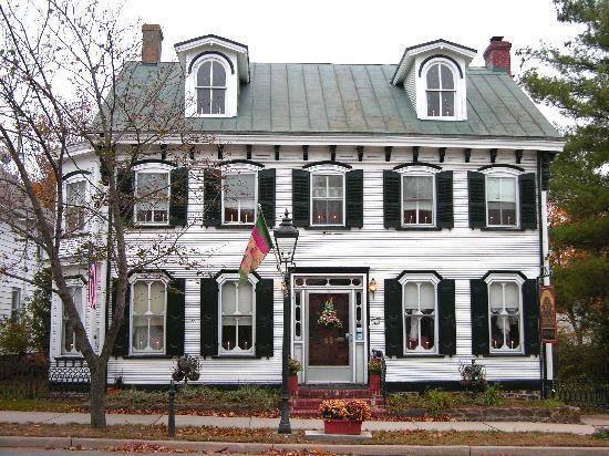 Isaac Hilliard House Bed And Breakfast Pemberton Екстериор снимка
